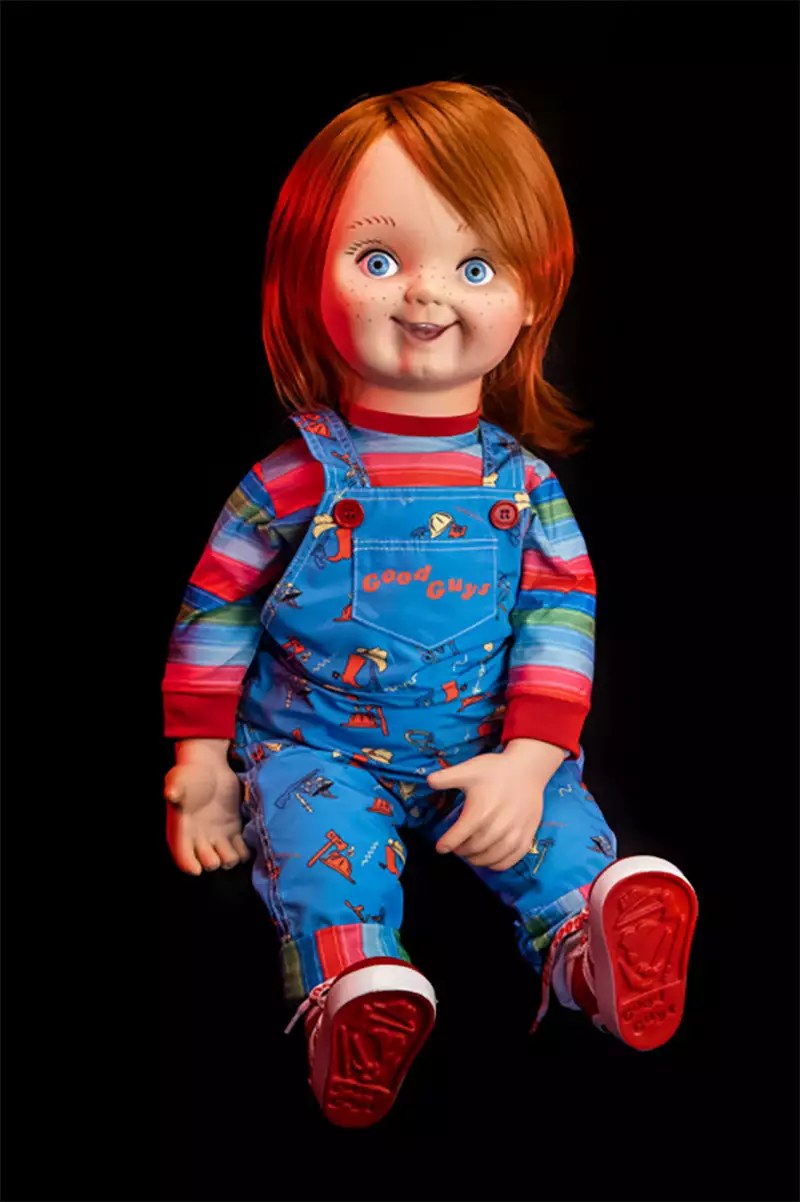 TRICK OR TREAT STUDIOS Good Guy Plush Chucky Doll 5 TRICK OR TREAT STUDIOS Good Guy Plush Chucky Doll - Image 3