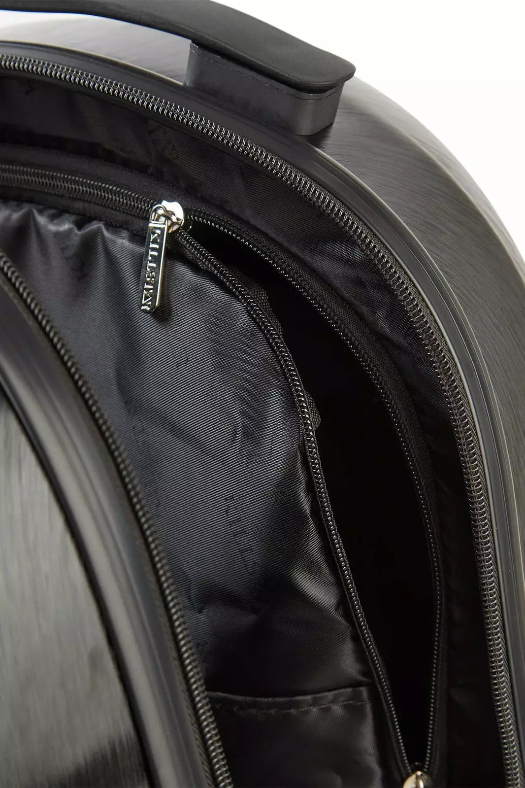 Tomb Travel Suitcase 6 Tomb Travel Suitcase - Image 4