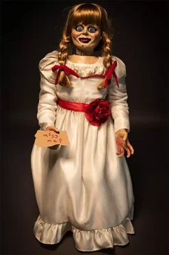 TRICK OR TREAT STUDIOS The Conjuring - Annabelle Lifesize 40" Doll 12 TRICK OR TREAT STUDIOS The Conjuring - Annabelle Lifesize 40" Doll -Kreepsville Sales annabelle prop 05